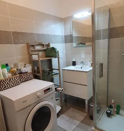A 10 Min A Pied De La Plage De Apartment